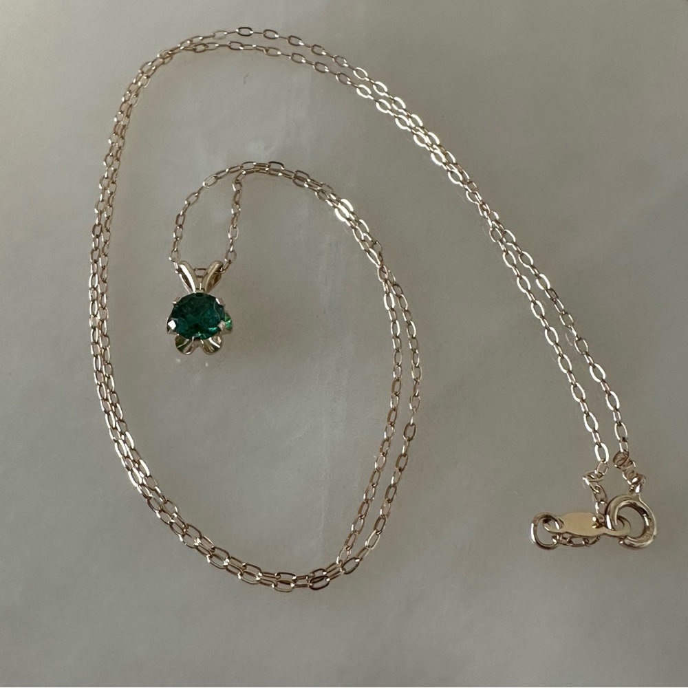 14k Solid Gold Emerald Green Solitaire Necklace - image 1